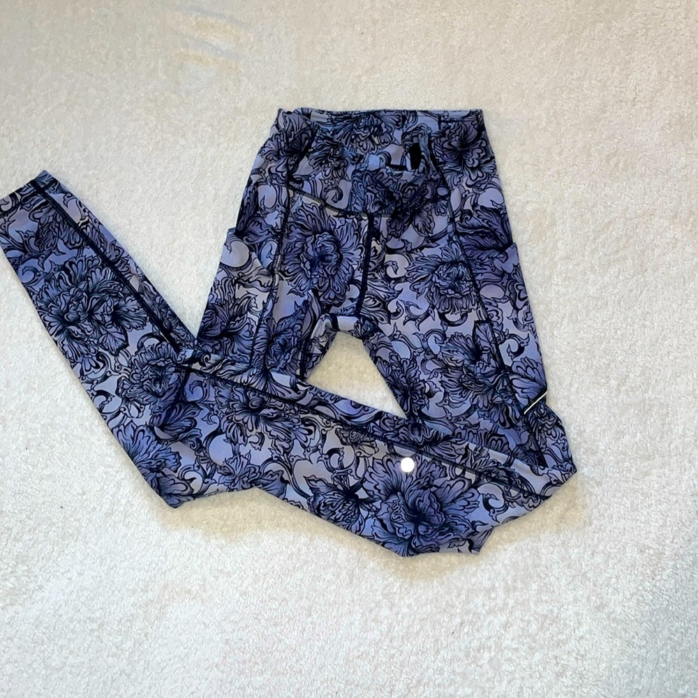 Vintage Lululemon leggings🤍